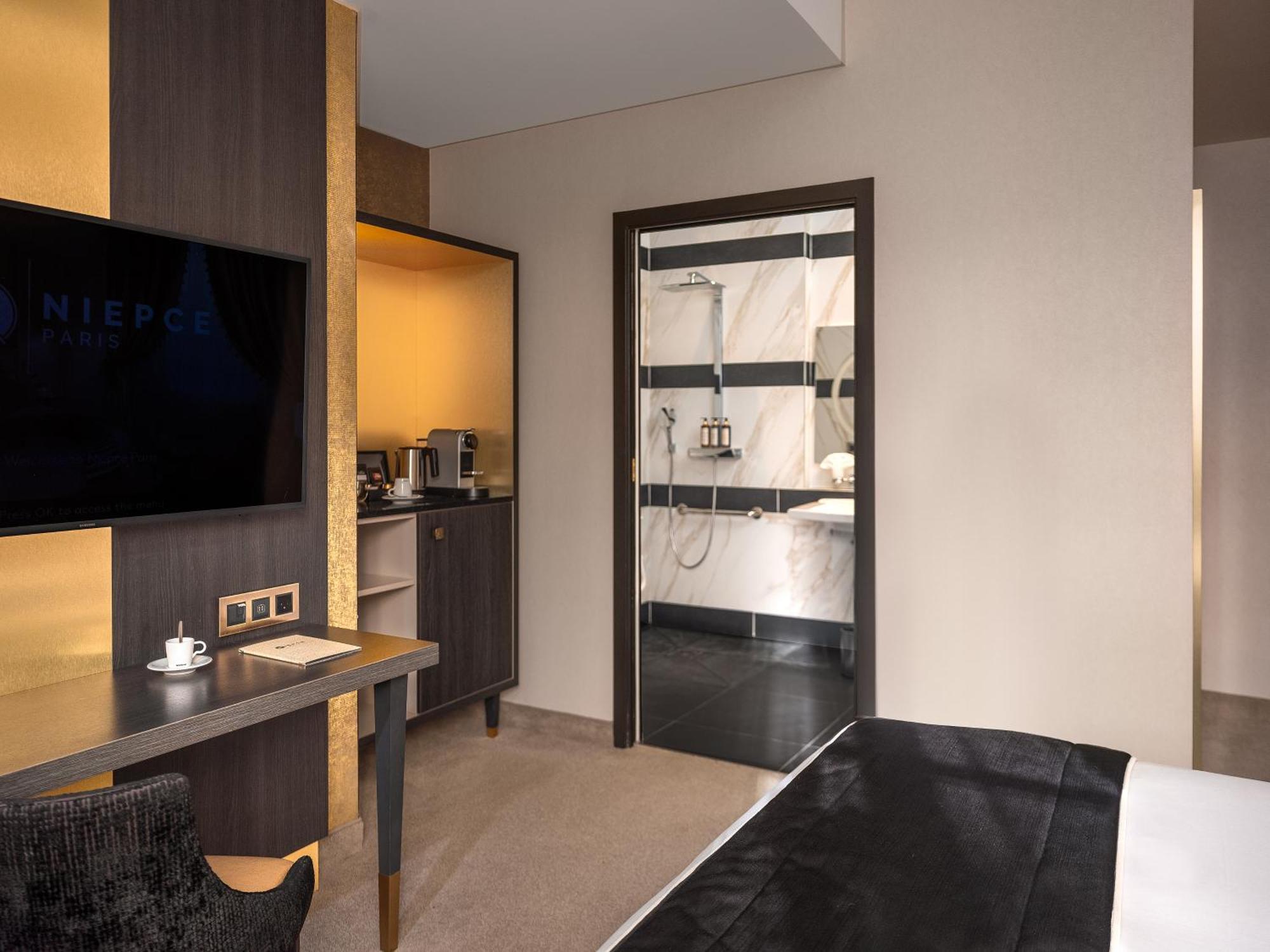 מלון Niepce Paris, Curio Collection By Hilton מראה חיצוני תמונה